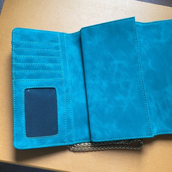 NWOT Street Level Green and Gold Wallet Purse - Picture 2 of 5